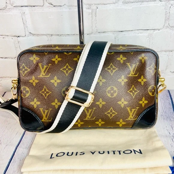Louis Vuitton Marley crossbody bag custom painted world tour logo - Picture 3 of 15